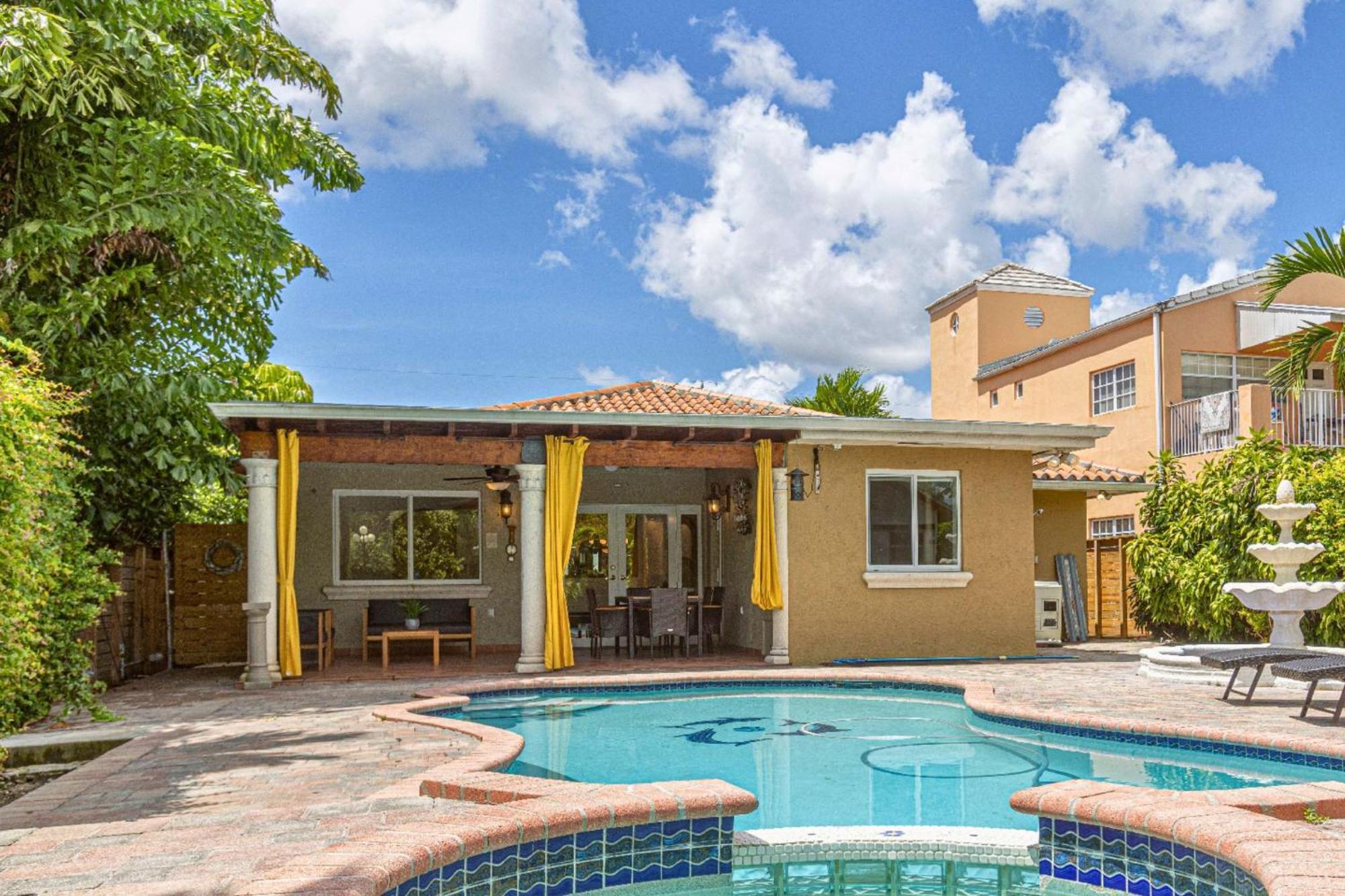 House - Heated Pool - Family Vacation Casa de férias