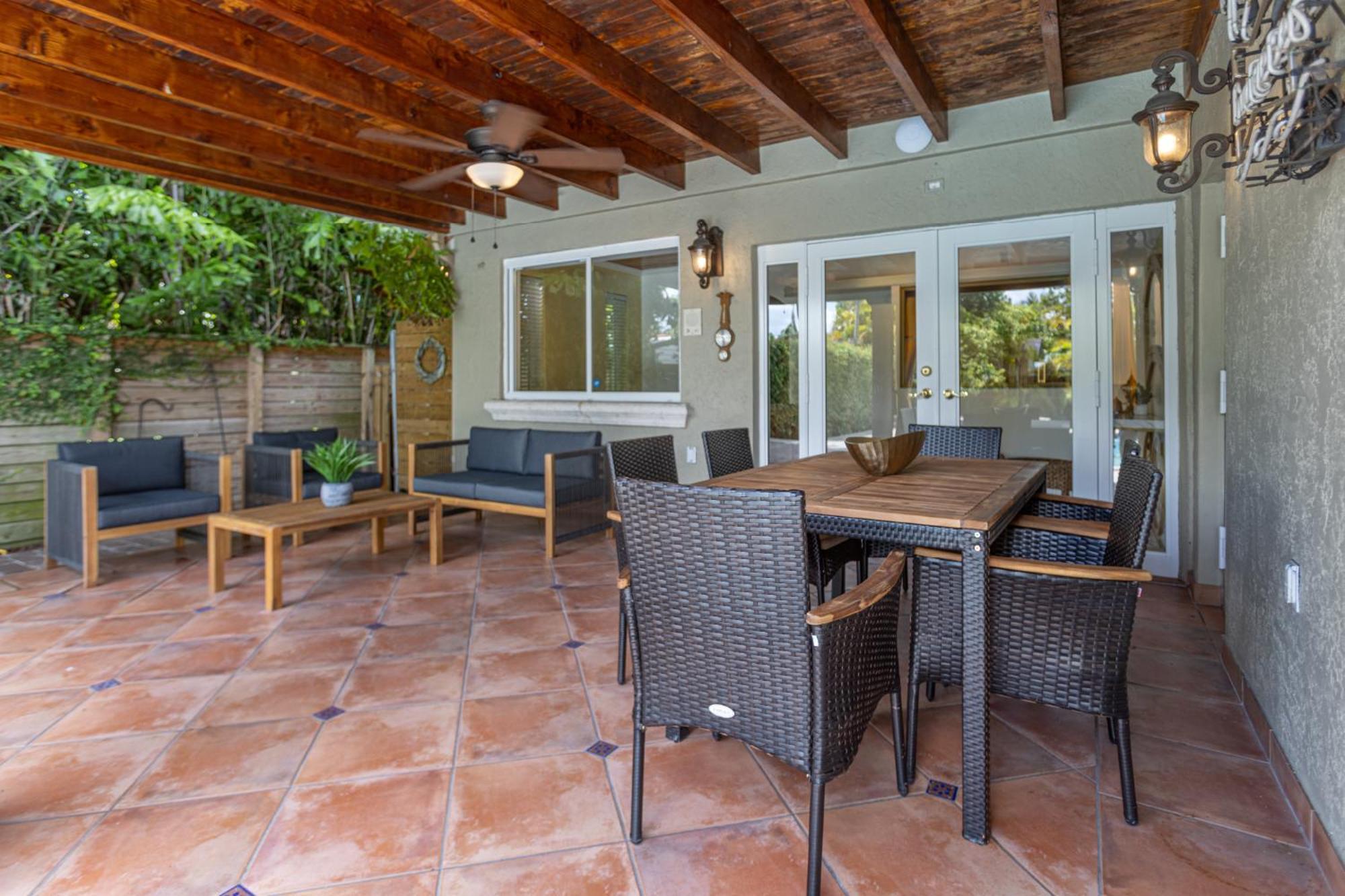 Casa de férias House - Heated Pool - Family Vacation *